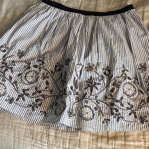 Boden Seersucker Skirt with Floral Embroidery, 10R